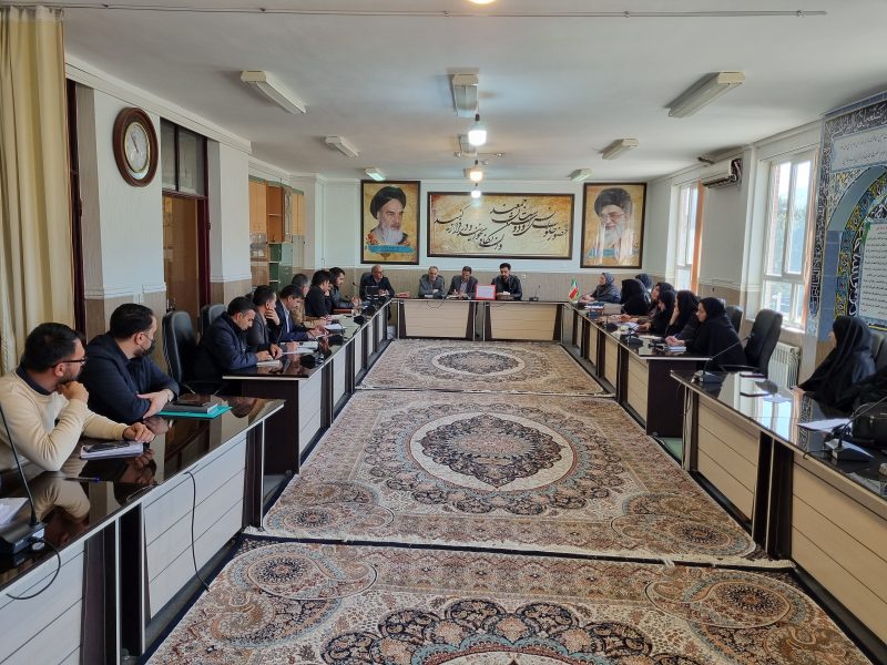 هم اندیشی مدیران مدارس ابتدایی شهر و روستا آموزش وپرورش اقلید برگزار شد